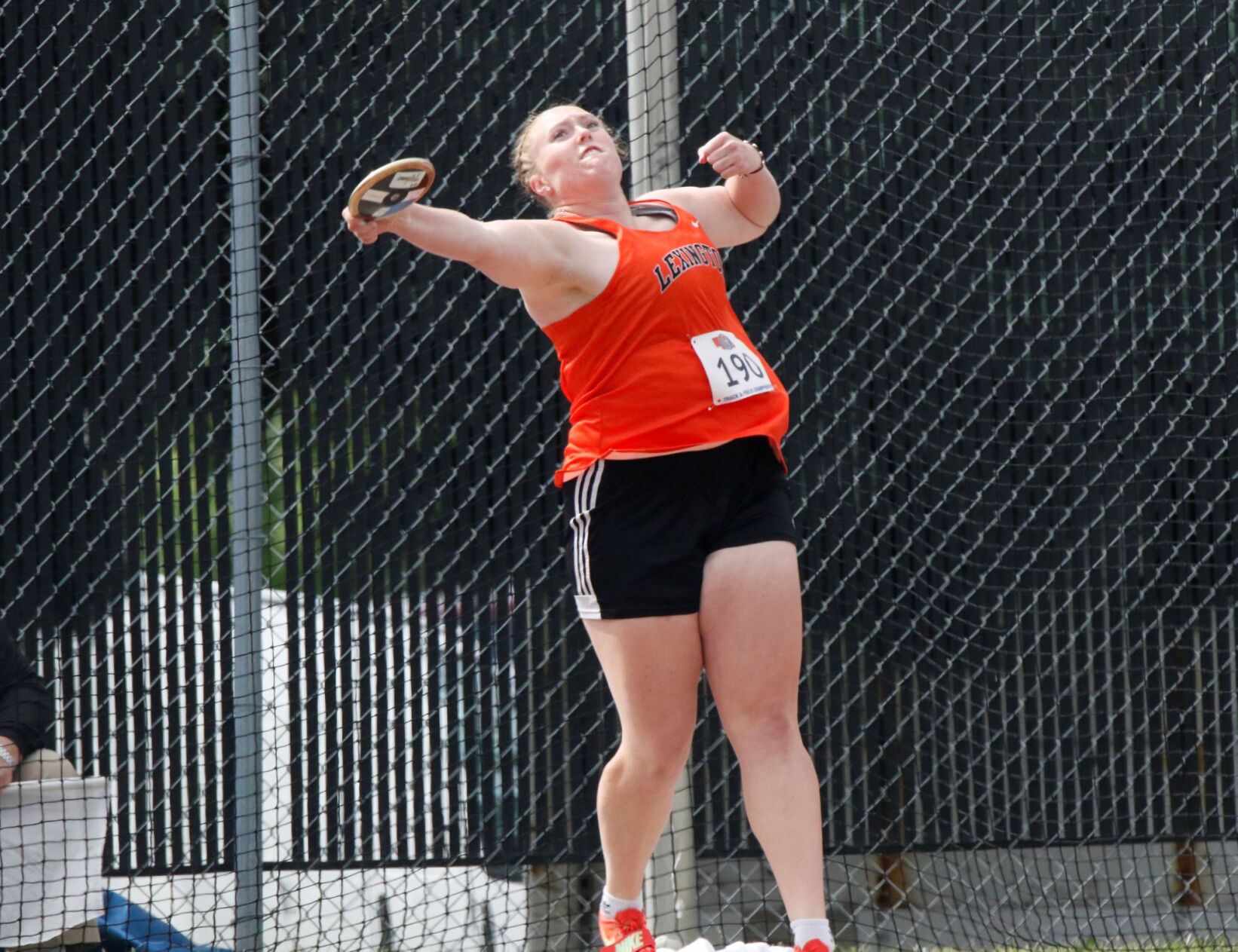 Abbi Sutton discus