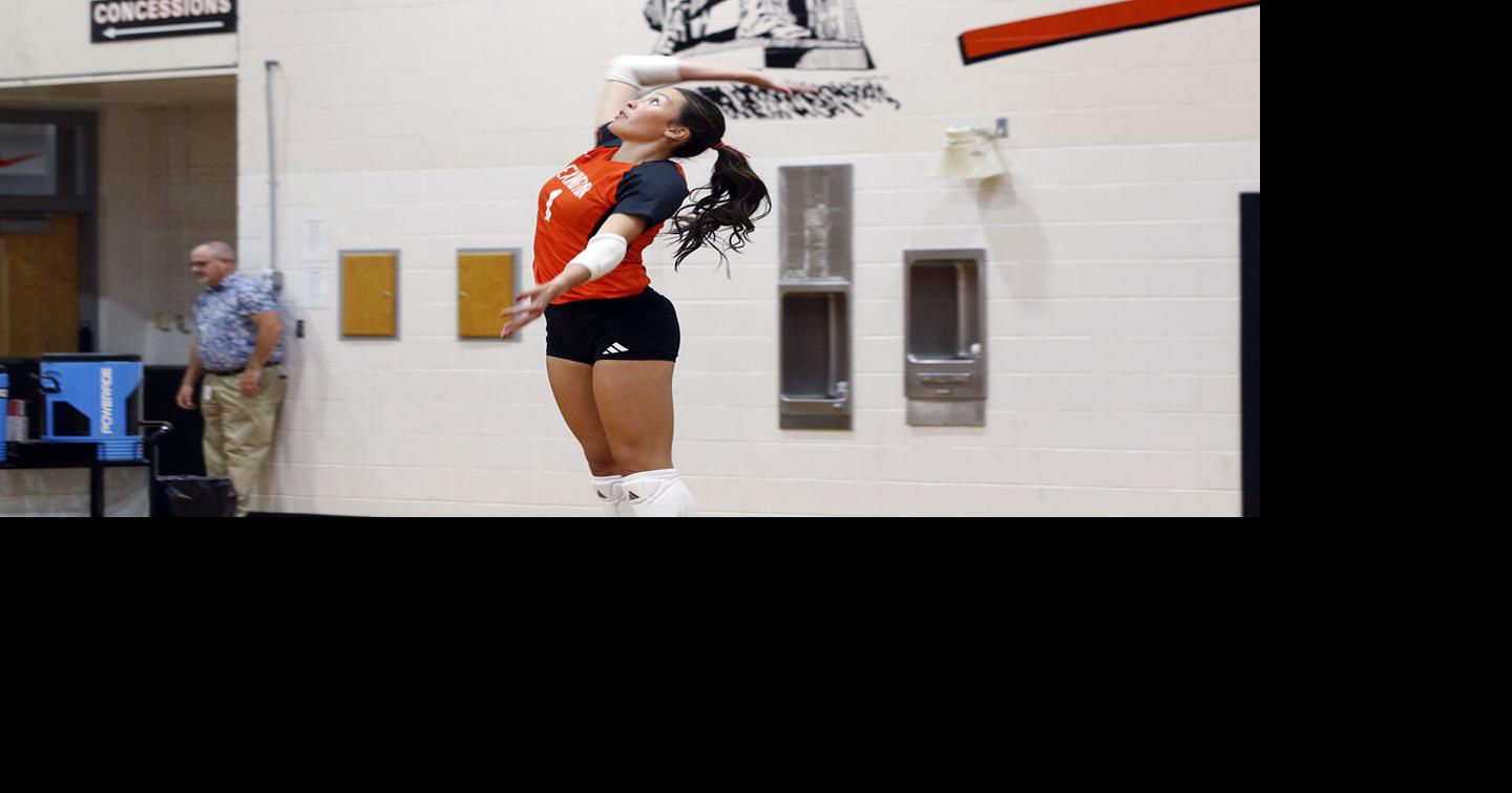 VOLLEYBALL: Lexington drops home matchup in five to Hershey