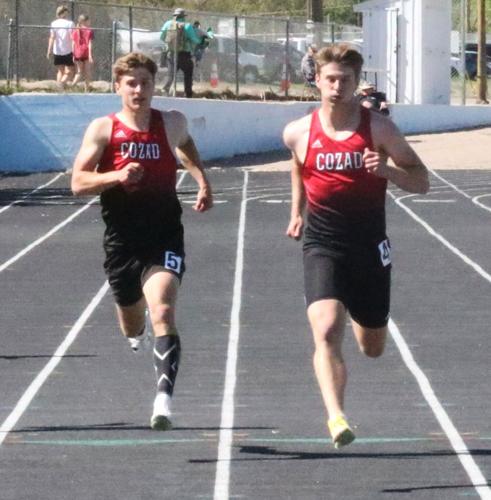 Braiton Snider and Bryson Snider Cozad - district 200m