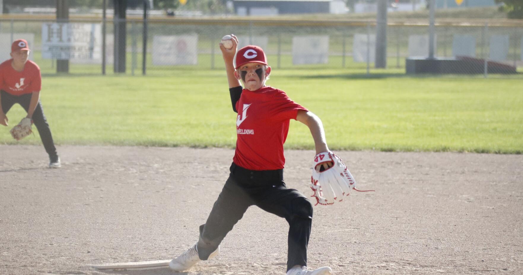 Cozad Red 12U takes on Cozad White - Vimarsana News