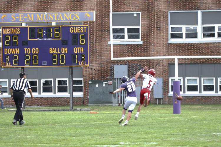 082923-lex-sports-fb-mustangs20230825_0003.jpg