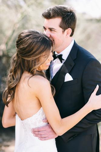 Sara and Brett, moment