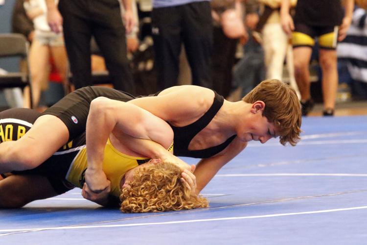 Cozad Middle School wrestlers at Kearney
