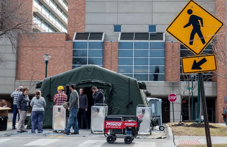 20200331_new_surgetents_pic_cm005