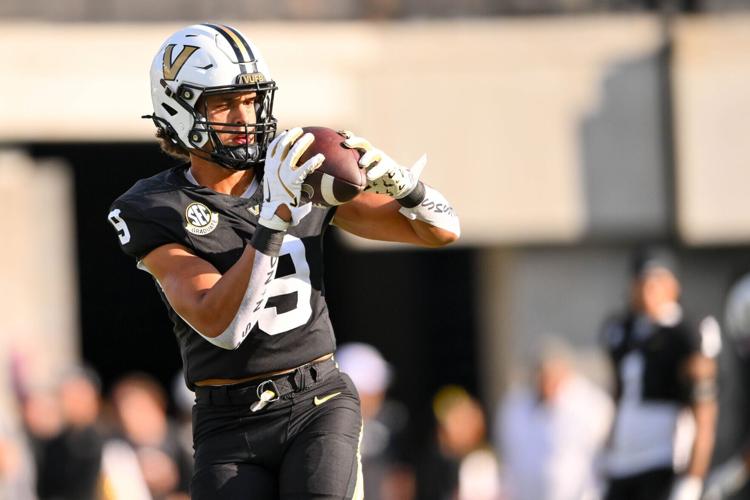 Nov 8, 2025; Nashville, Tennessee, USA; Vanderbilt Commodores tight end Eli Stowers (9) against the Auburn Tigers during pre-game warmups at FirstBank Stadium. Mandatory Credit: Steve Roberts-Imagn Images