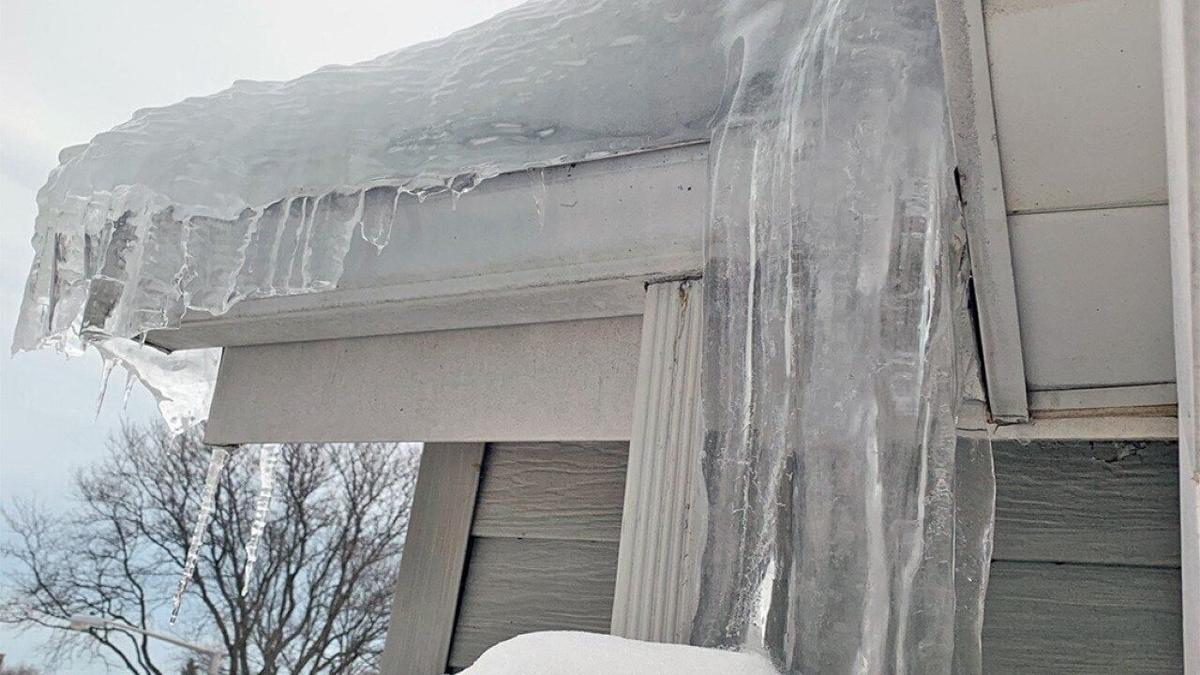 6 ways to eliminate ice dams in your gutters