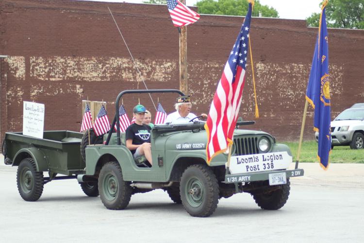 070123-lex-news-bertrand-parade02.JPG