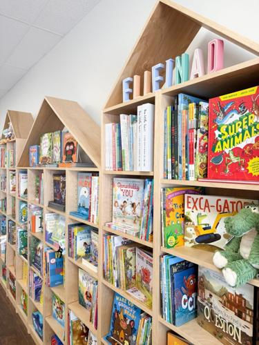 Elleinad Bookstore, 4.22