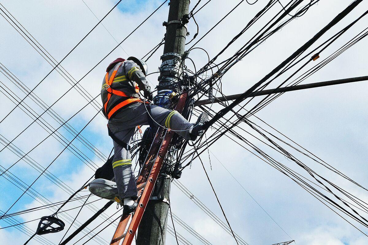 Man Power Pole
