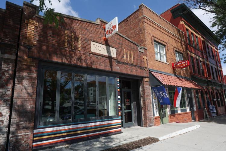 Fizzy’s Fountain and Liquors