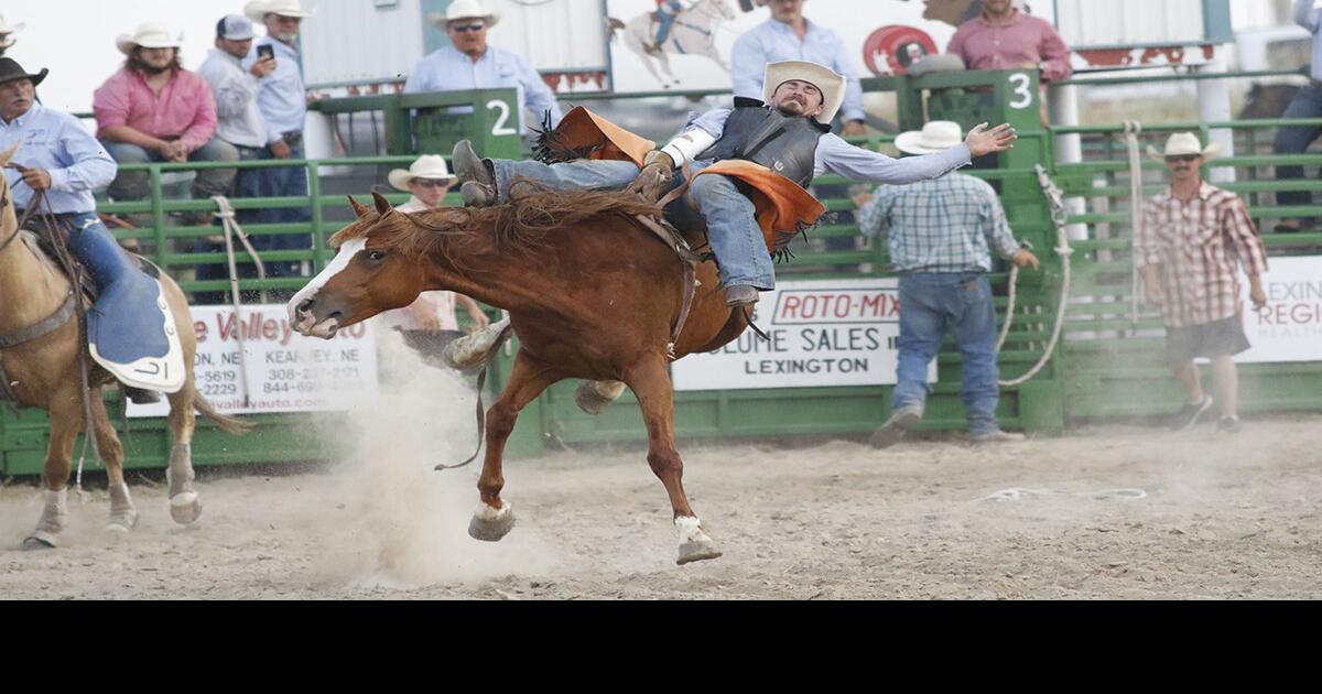 Lexington and Elwood cowboys and cowgirls score well at 48th Annual