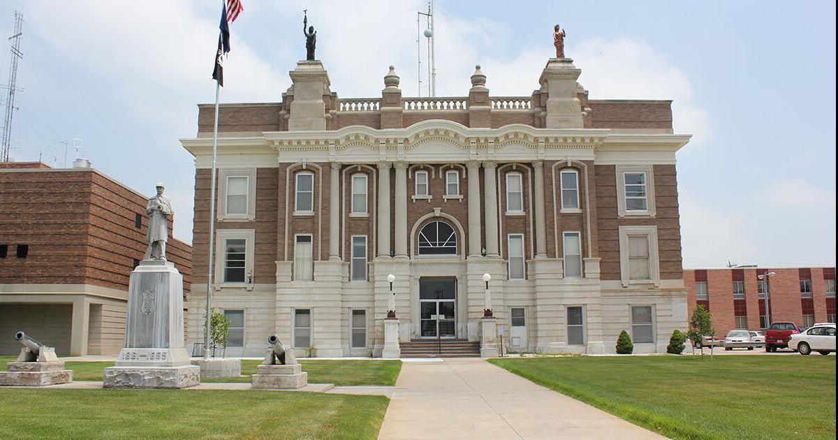 Opening statements, first witness testimony begins Rodriguez-Linares trial