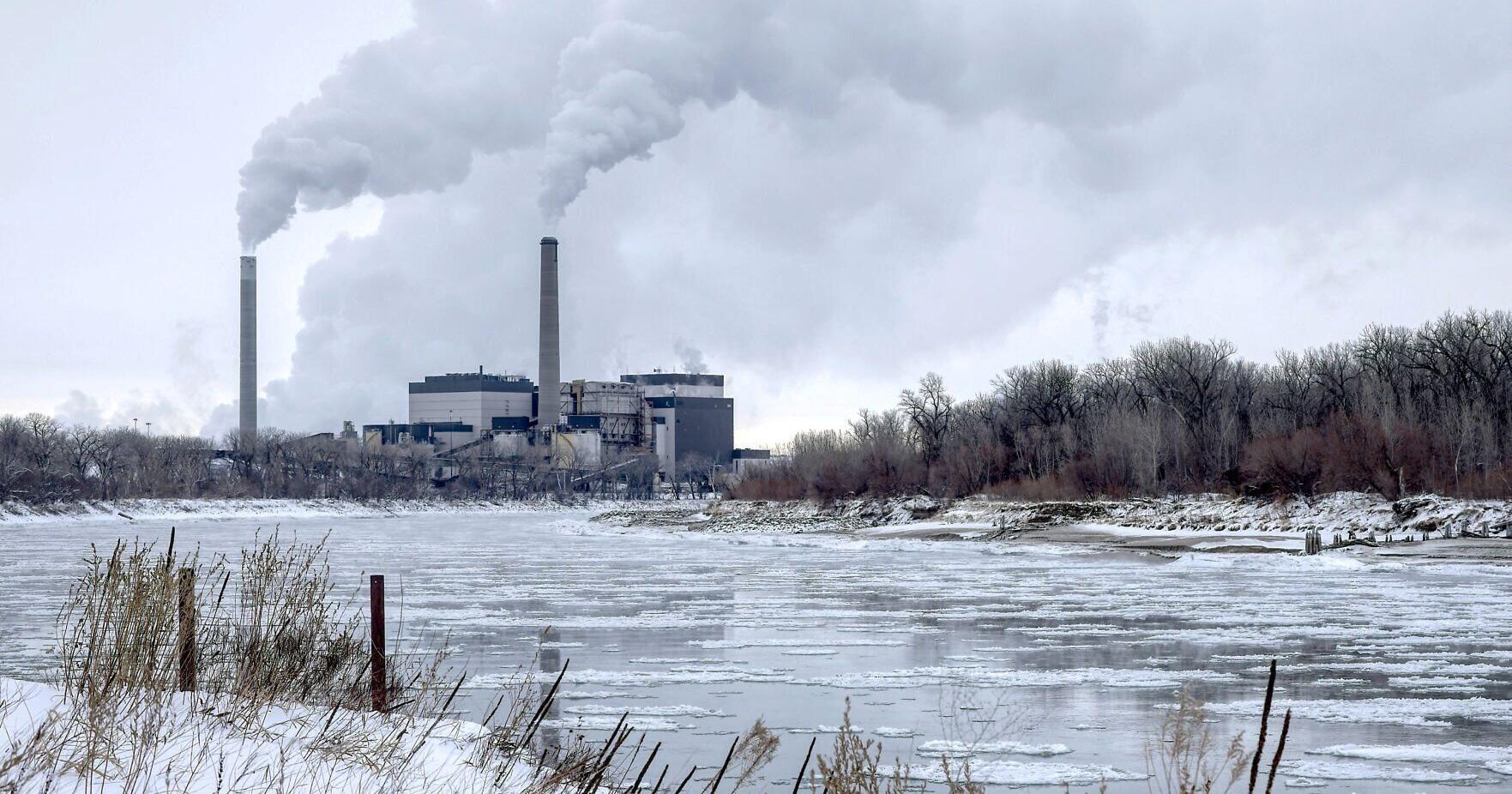 Omaha hit record low Missouri River level during cold snap - Vimarsana News