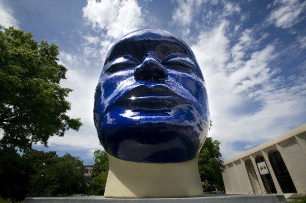 Jun Kaneko Blue face