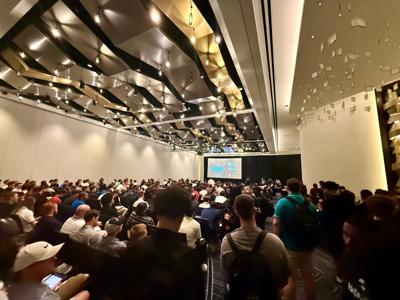 A crowd overflows at the Personnel and Recruiting Symposium in Nashville.