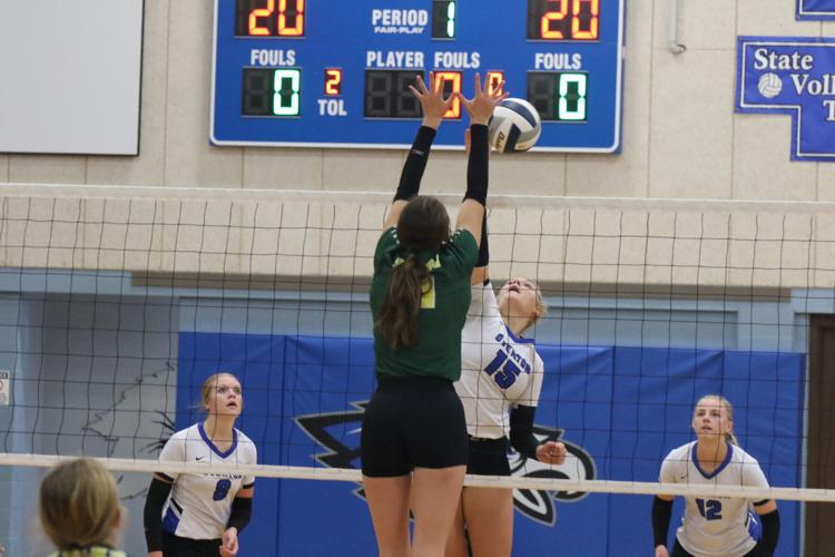 102624-lex-sports-vb-overton-p1