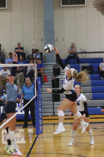 100723-lex-sports-vb-eagles20230928_0003.JPG