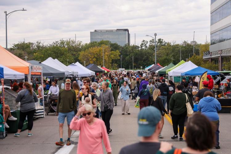 101225-farmersmarket-mm1.