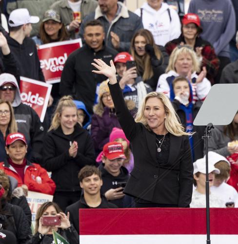 Trump rallies support for Reynolds, Grassley in Sioux City