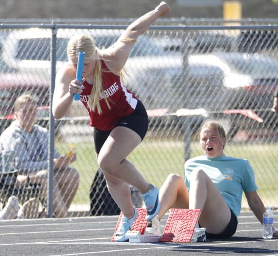 Halsey Thomalla 4x100 relay