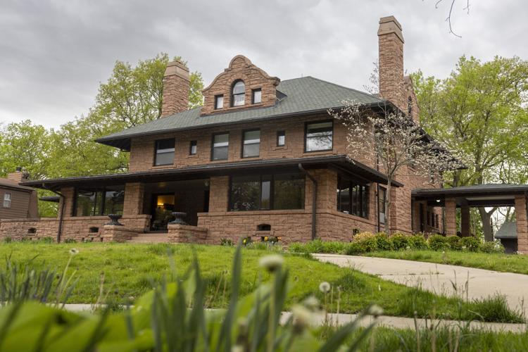 MARTHA’S B&B, 5.1
