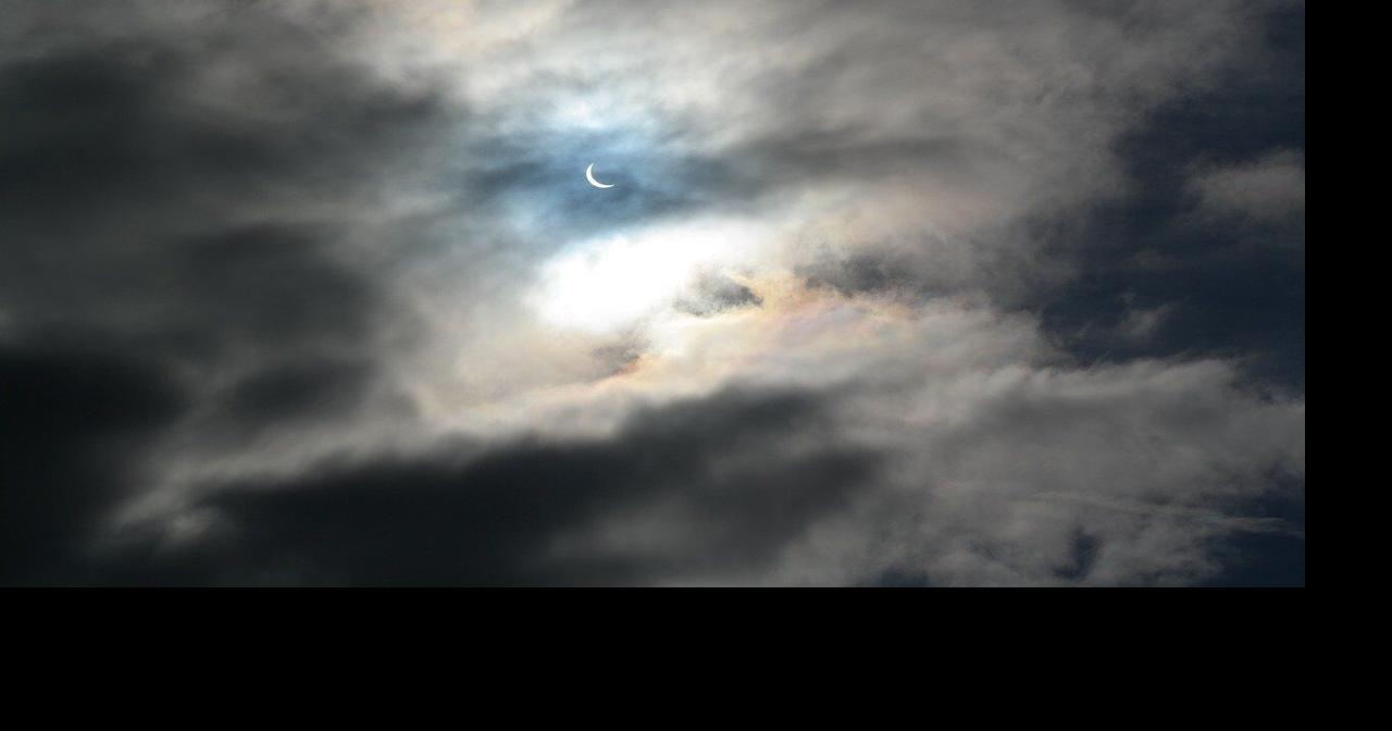 Will clouds interfere with Monday's solar eclipse? Get the latest cloud