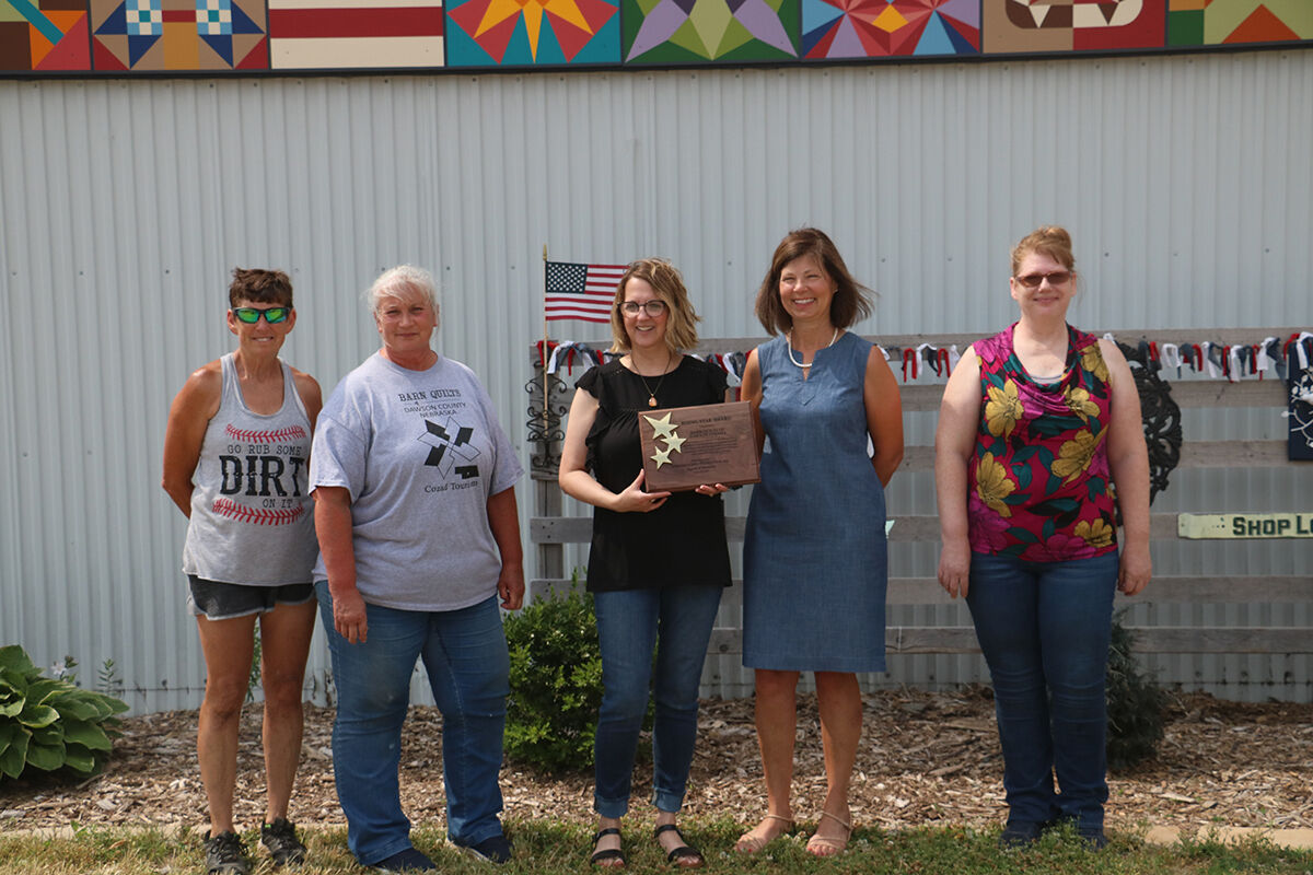 Barn Quilts of Dawson County receives Rising Star Award from NEBRASKAland Foundation