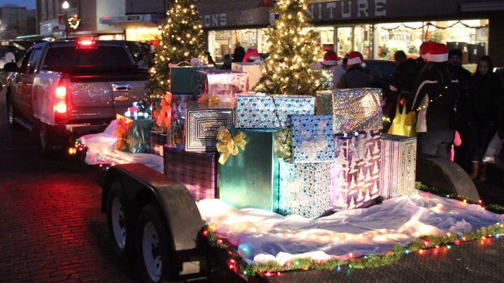 Christmas parade 12.07.15 lexington nc part 1 Christmas Parade in downtown Lexington (photos and video) | Latest