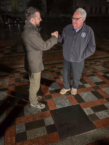 Buffett and Zalenskyy 1