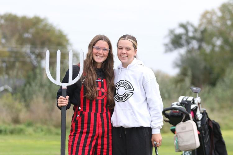 Cozad's Emma and Addison Howerter