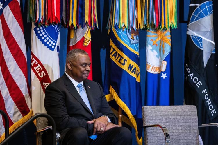 121022-owh-new-stratcomchange-pic-cm07