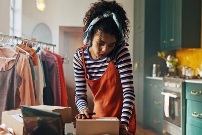 Small businesses are set to capture a record $118 billion this holiday season