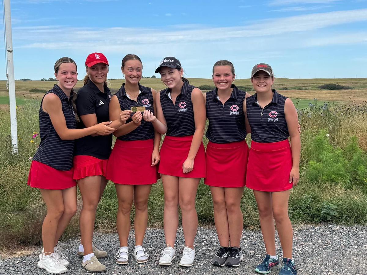 Lady Haymakers win girls golf triangular