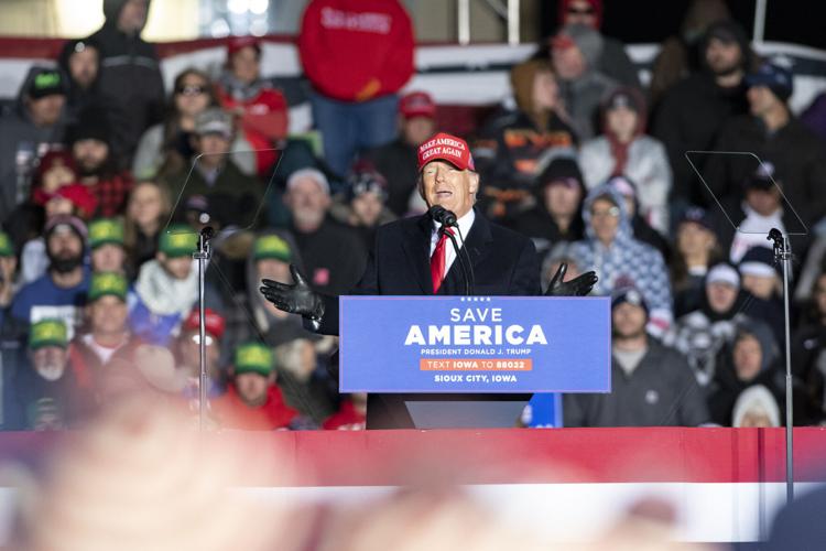 Trump rallies support for Reynolds, Grassley in Sioux City