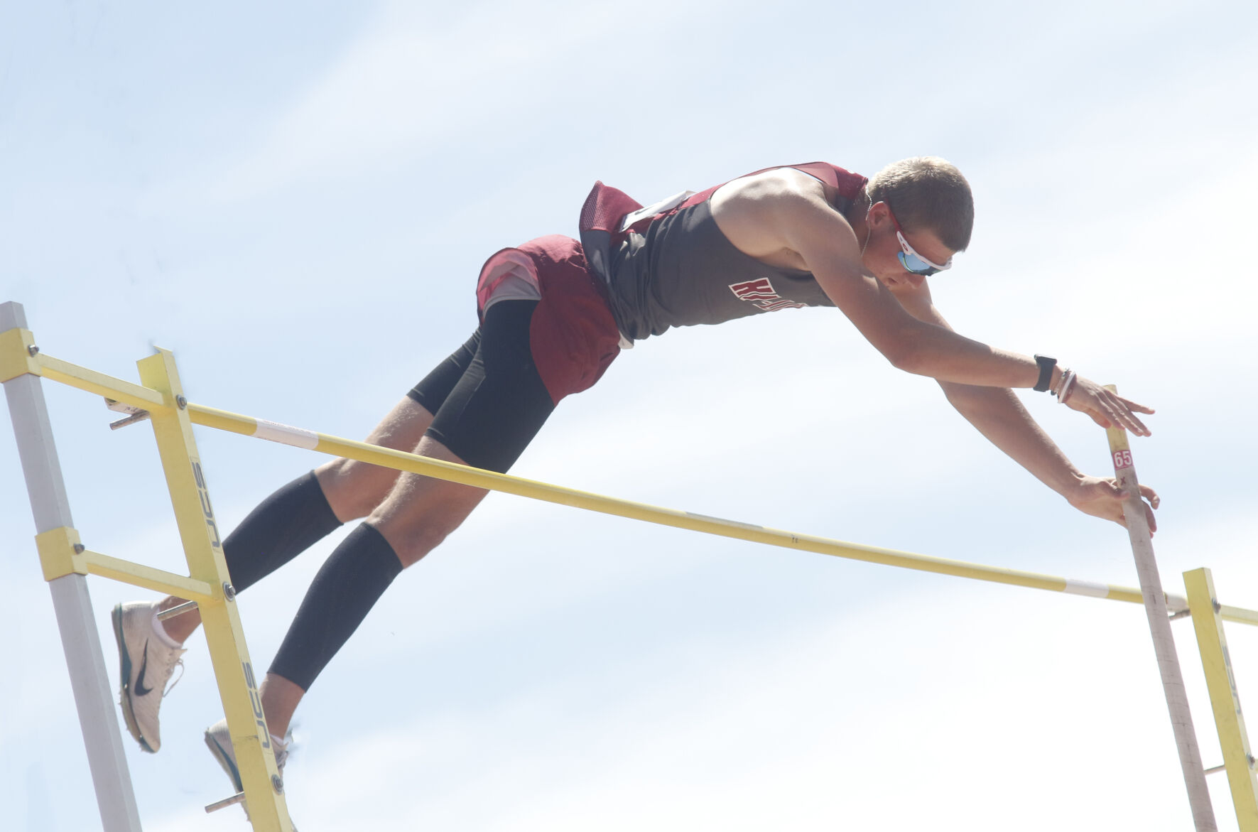 Cooper Knackstedt pole vault