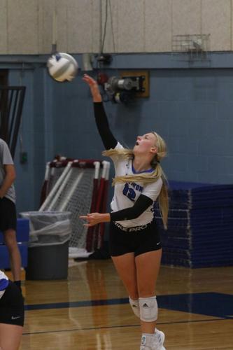 100723-lex-sports-vb-eagles20230928_0008.JPG