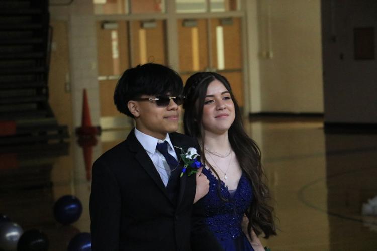 042623-lex-news-LHS-prom07.JPG