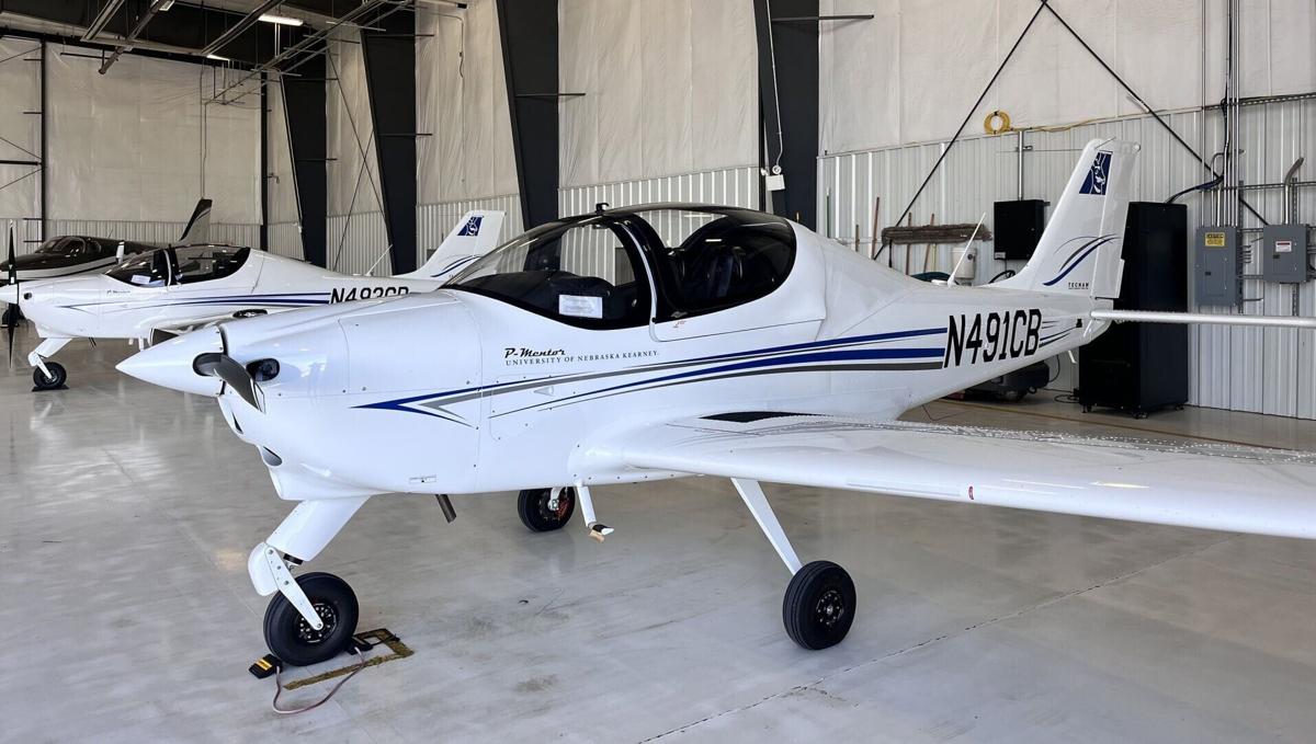 Loper Flight Academy adds seven leased aircraft to its fleet.