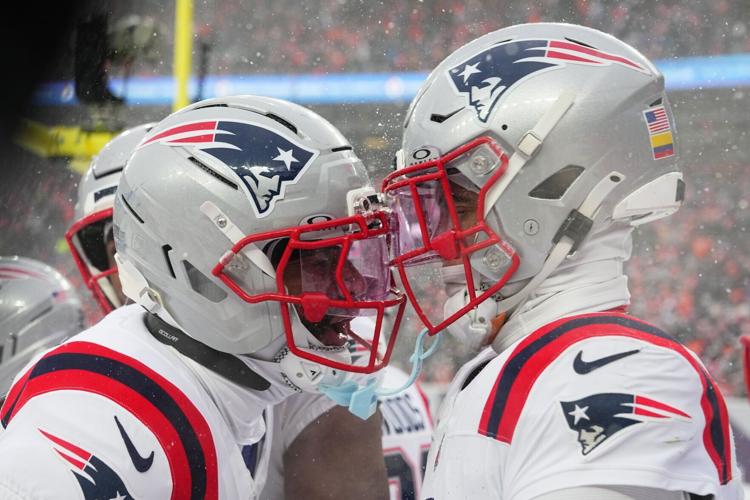 Patriots Broncos Football