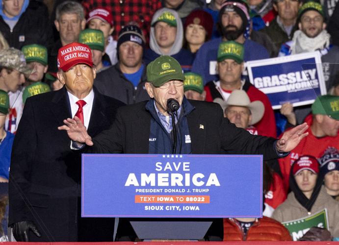 Trump rallies support for Reynolds, Grassley in Sioux City