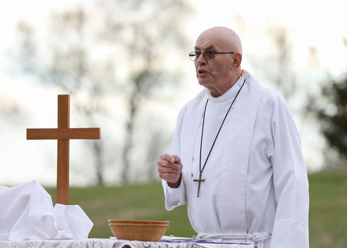 Pastor Dean Hanson.jpg