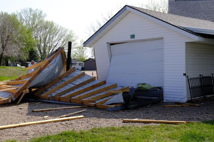 051023-lex-news-tornado12.JPG