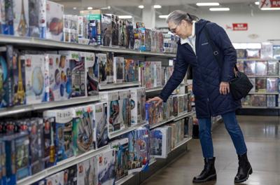 Shopping Frenzy, 11.30 (copy)