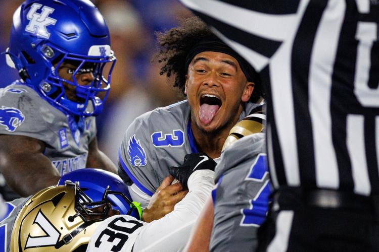FOOTBALL-NCAA/