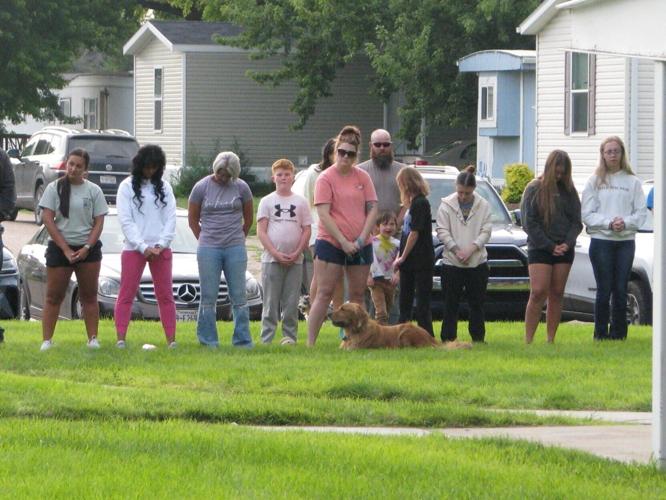 Elm Creek vigil line of people