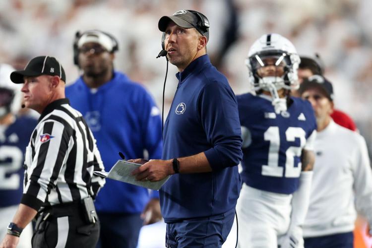 FOOTBALL-NCAA/