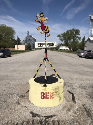 Downtown intersection in Bee.jpg