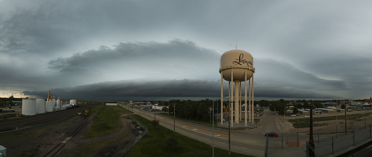 Shelf Cloud approaches Lexington, 8-8-20