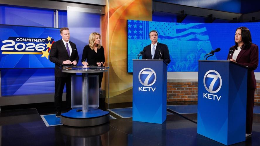 101126-cd2debate1-nf-01
