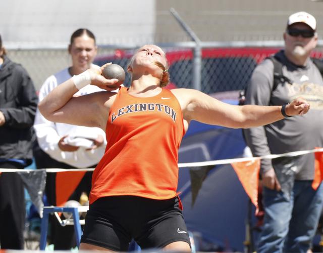 Hadlie Wolf Lexington shot put